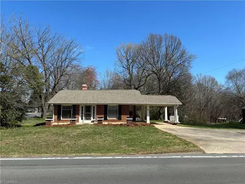 2145 Holly Grove Rd E, Lexington, NC 27292