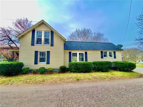 60 Hill St, Salisbury, NC 28144