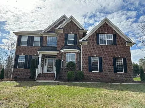 8005 Ives Dr, Oak Ridge, NC 27310