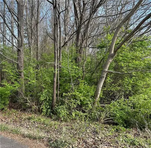 229 Mctavish Ln, Winston Salem, NC 27103