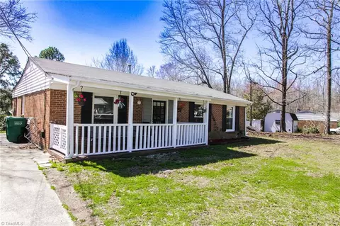802 Ernest Ct, High Point, NC 27263