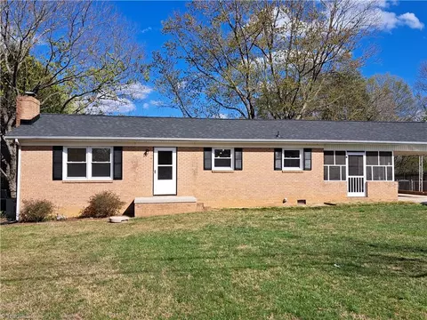 649 Wright Rd, Kernersville, NC 27284