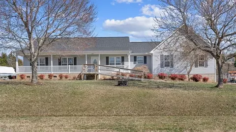 247 Caitlin Ln, Lexington, NC 27295