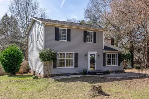 4704 Crestview Dr, Winston Salem, NC 27103