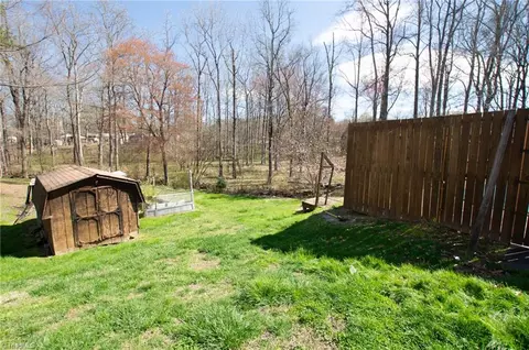 Exterior - 814 Ernest Ct, High Point, NC 27263 photo 7 of 9