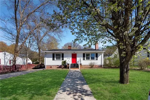 1020 Summit Ave, Reidsville, NC 27320