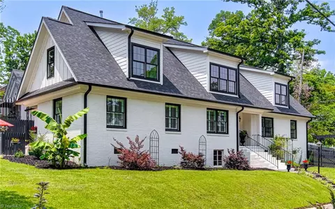 2100 Rolling Rd, Greensboro, NC 27403