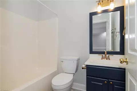 Bath - 8068 Glengarriff Rd, Clemmons, NC 27012 photo 4 of 4