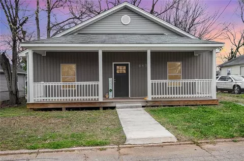 426 6th Ave W, Lexington, NC 27292