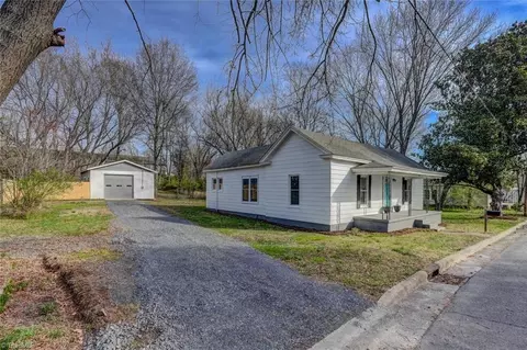 1323 Maryland Ave, Eden, NC 27288