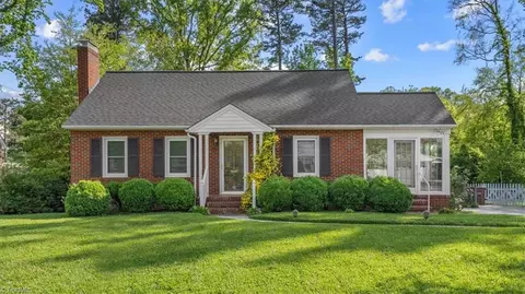 2211 Villa Dr, Greensboro, NC 27403