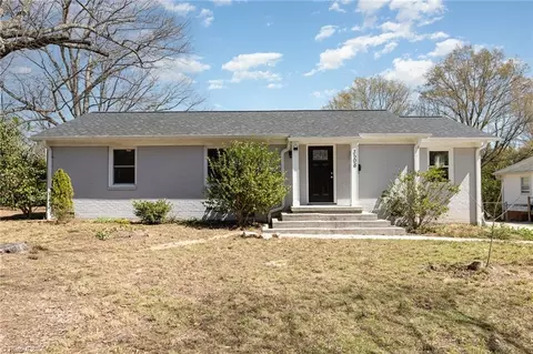 3508 Cloverdale Dr, Greensboro, NC 27408
