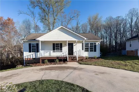 20 Skye Trl, Thomasville, NC 27360