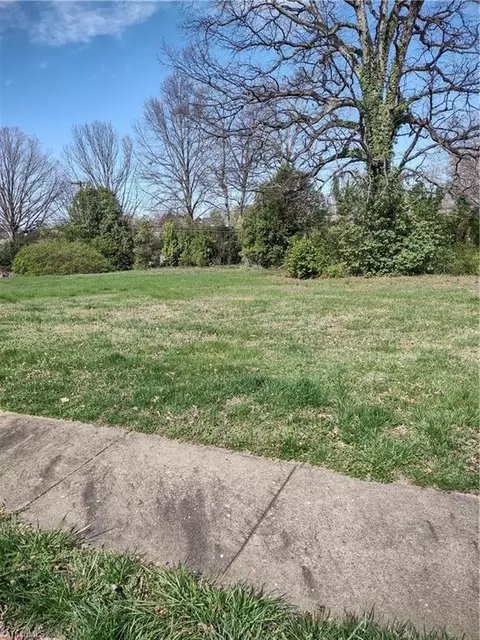 408 Townley St, Winston Salem, NC 27103