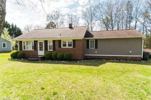 712 Glenn St, Kernersville, NC 27284