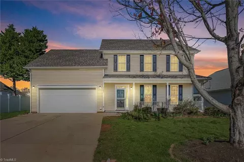 3689 Shadow Ridge Dr, High Point, NC 27265