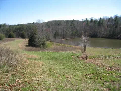 00 Flippin Rd, Mount Airy, NC 27030