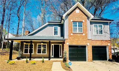 5147 Rosemede Dr, Charlotte, NC 28227