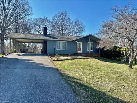 275 Grand St, Millers Creek, NC 28651