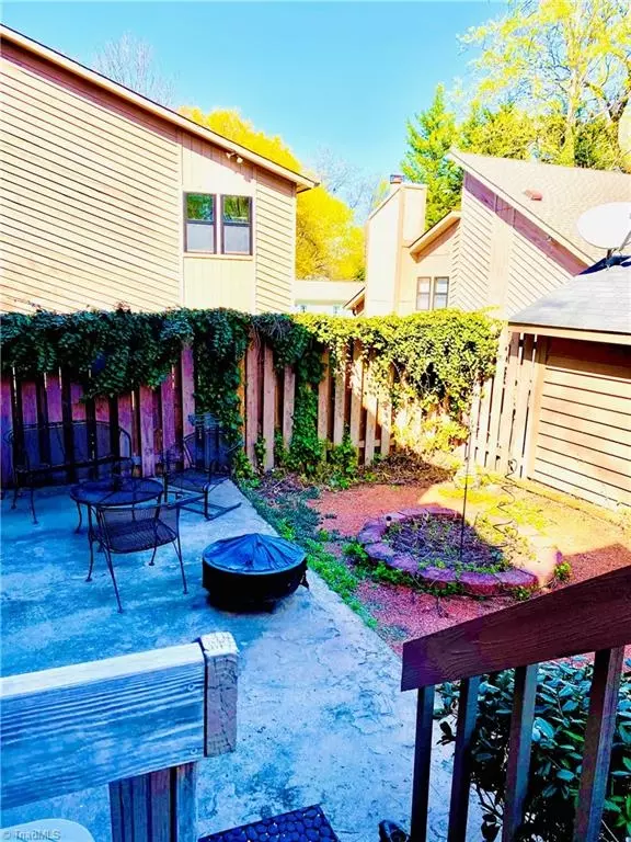 1916 Stonewood Dr, Winston Salem, NC 27103 24 Photos Movoto