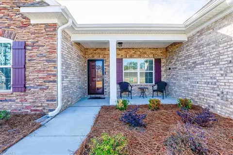 3716 Echo Forest Trl, High Point, NC 27265