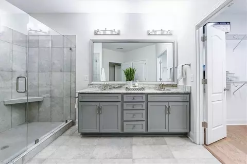 Bath - 3716 Echo Forest Trl, High Point, NC 27265 photo 3 of 7