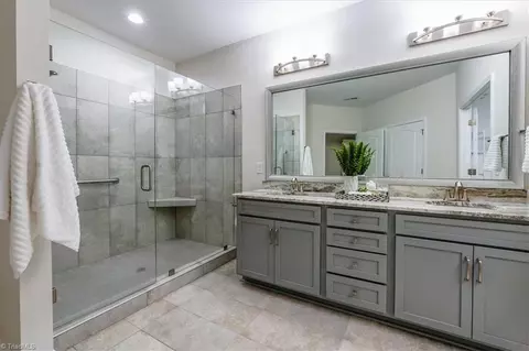 Bath - 3716 Echo Forest Trl, High Point, NC 27265 photo 4 of 7