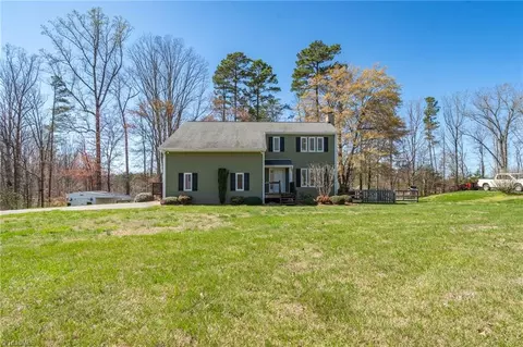 1070 Priddy Rd, King, NC 27021