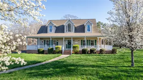 814 Dorse Rd, Lewisville, NC 27023