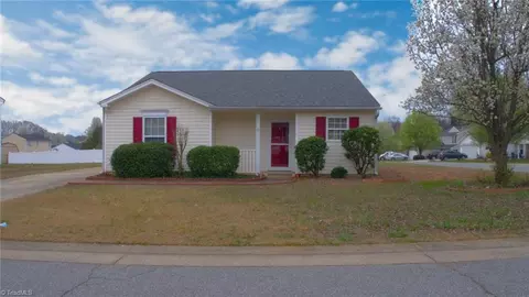 3602 Evanston Way, Winston Salem, NC 27107