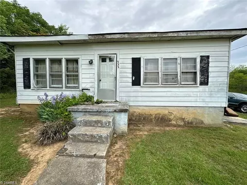 535 Dibrell Rd, Pelham, NC 27311