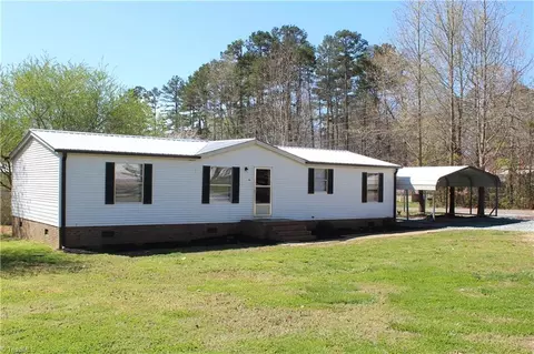 173 Maid Marian Ln, Lexington, NC 27292