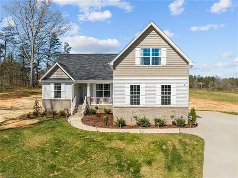 7735 Carson Path, Summerfield, NC 27358 photo 2