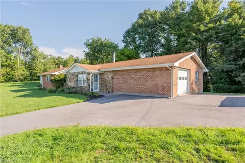 2047 White Rock Rd, Floyd, VA 24091