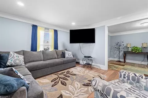 Living - 619 Hedrick Ave, High Point, NC 27262 photo 2 of 3