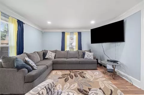 Living - 619 Hedrick Ave, High Point, NC 27262 photo 3 of 3