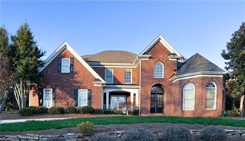 3910 Rosebriar Ln, Winston Salem, NC 27106