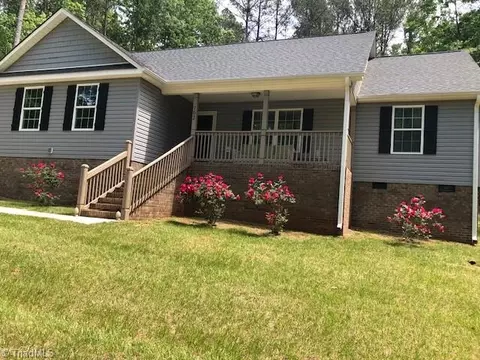 702 Crystal Bay Dr, Denton, NC 27239