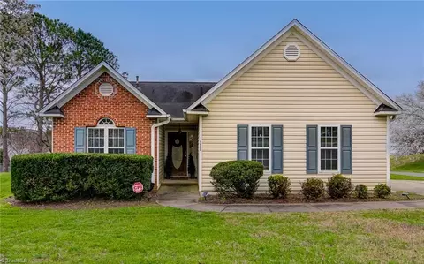 4800 Manteo Ln, Winston Salem, NC 27127