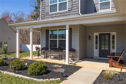 136 Ascender Dr, King, NC 27021 photo 2