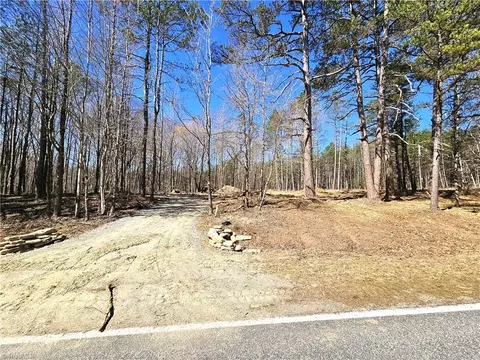APT 3 5.16 Acres Hampton Road, Germanton, NC 27019 photo 2