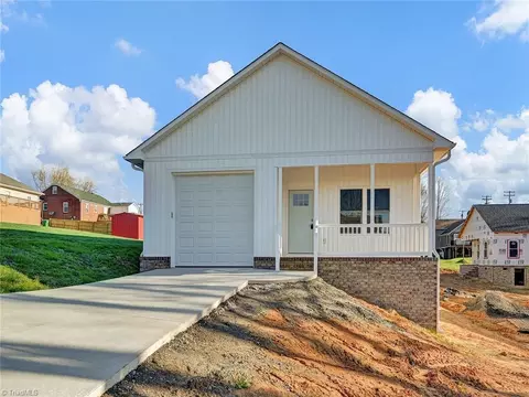 Exterior - 205 Dodson St, Pilot Mountain, NC 27041 photo 2 of 4