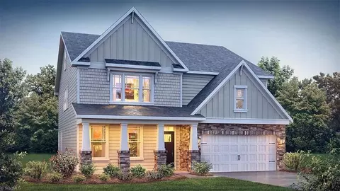 2414 Flamingo Ct, High Point, NC 27265