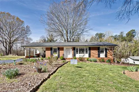 1122 Richardson St, Ramseur, NC 27316