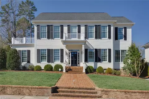 2101 Berkshire Ln, Greensboro, NC 27408