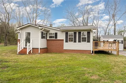 6105 Nc Highway 135, Stoneville, NC 27048