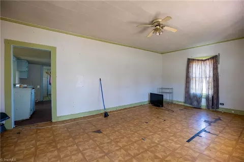 127 Bethel St N, Eden, NC 27288