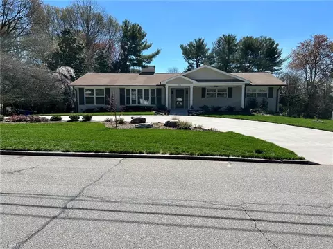 2455 Greenwich Rd, Winston Salem, NC 27104