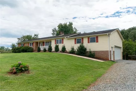 205 Skyline Dr, Lexington, NC 27292