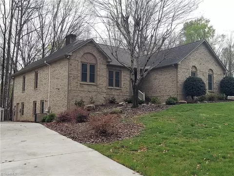 117 Maple Ct, Lexington, NC 27295